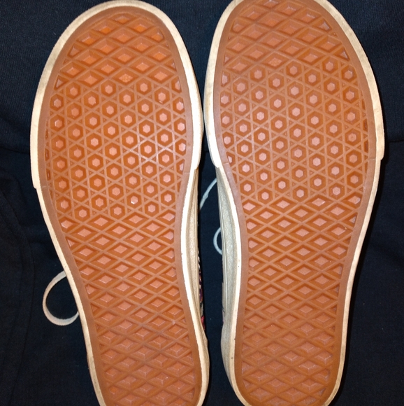 Shoes - Picture 5 of 5